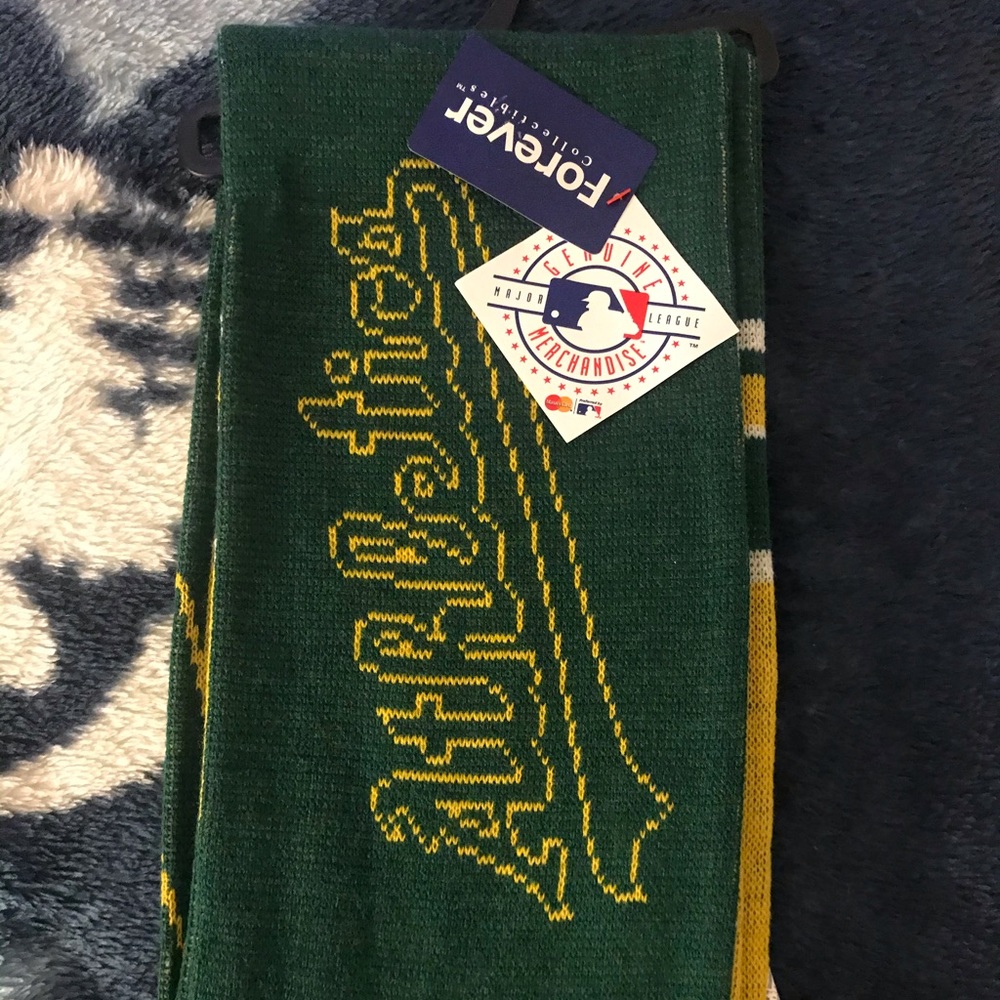 Oakland Athletes Logo Scarf